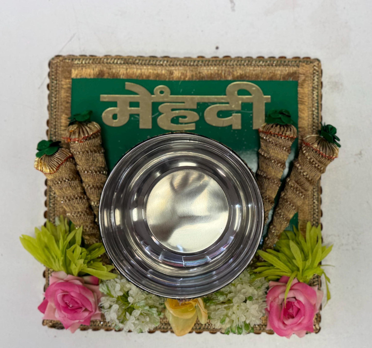 Mehndi Ceremony Platter, Mehndi Décor Mehndi Tray/ Heena Plate for Wedding with Bowl and 4pc Mehndi Cones