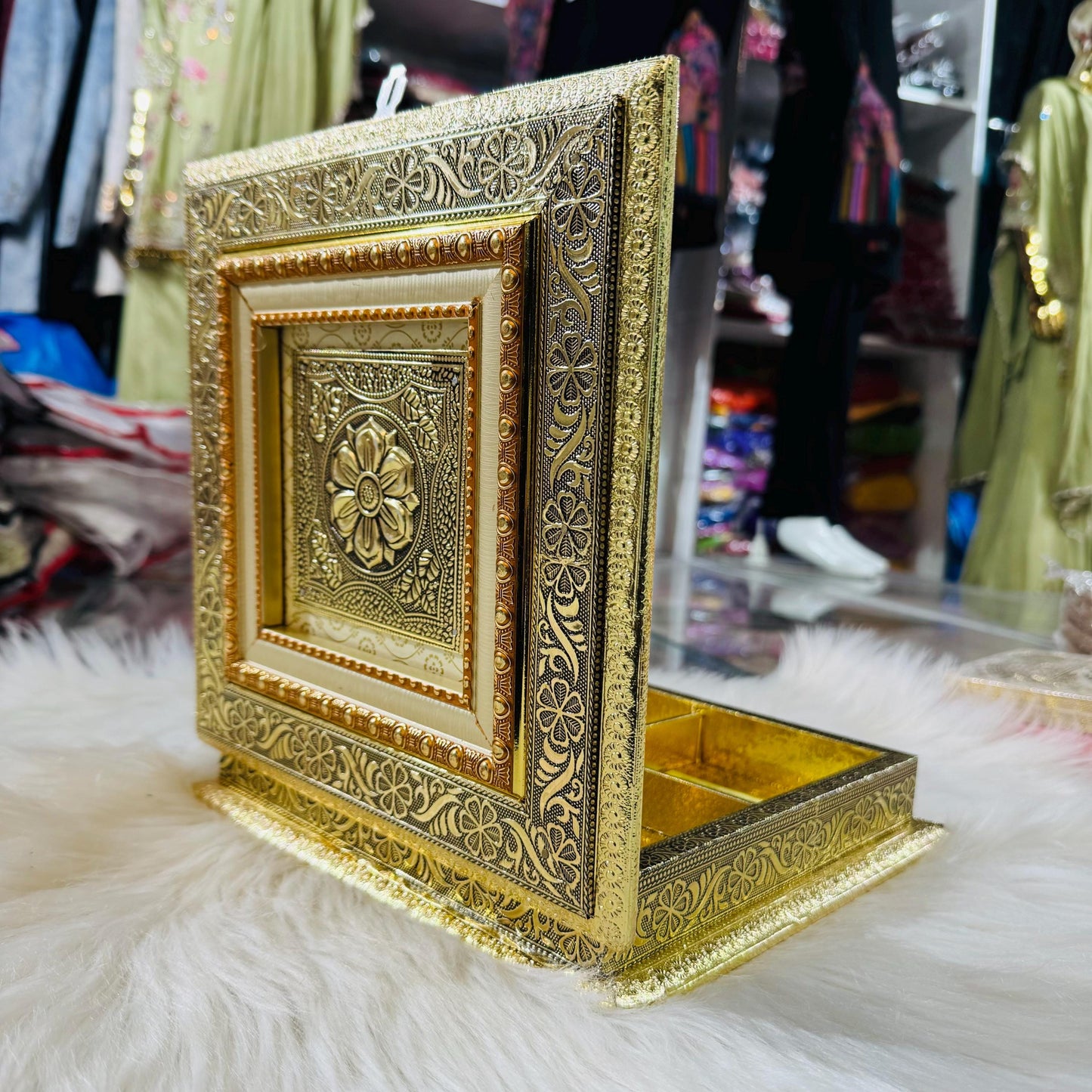 Decorative Heavy Wooden Handicraft Empty Dry Fruit Gift Box/Gifting Box/Wedding Box/four sectional Box