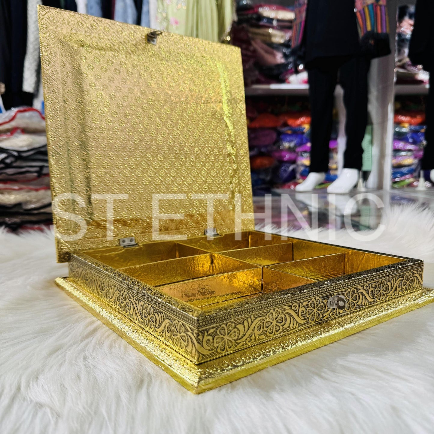 Decorative  Heavy Wooden  Handicraft Empty Dry Fruit Gift Box/Gifting Box/Wedding Box/Six sectional Box