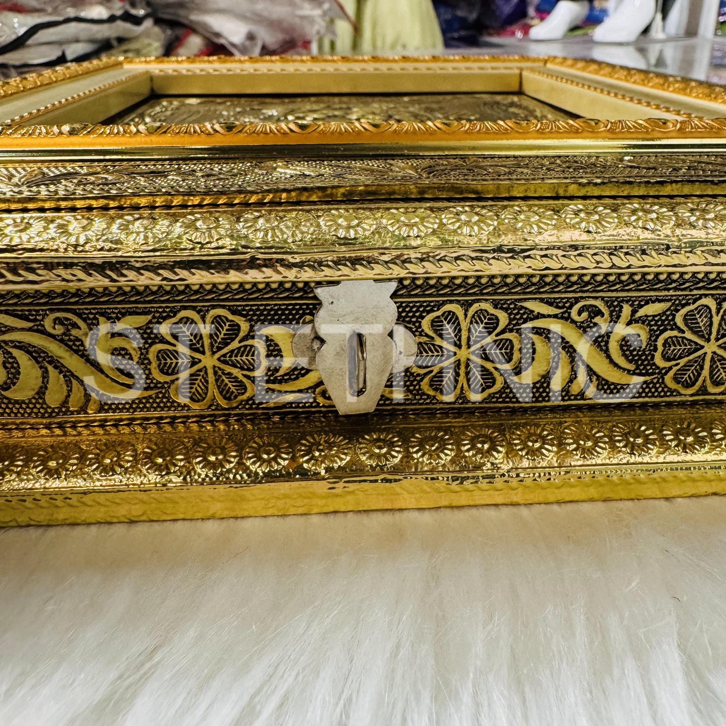 Decorative  Heavy Wooden  Handicraft Empty Dry Fruit Gift Box/Gifting Box/Wedding Box/Six sectional Box