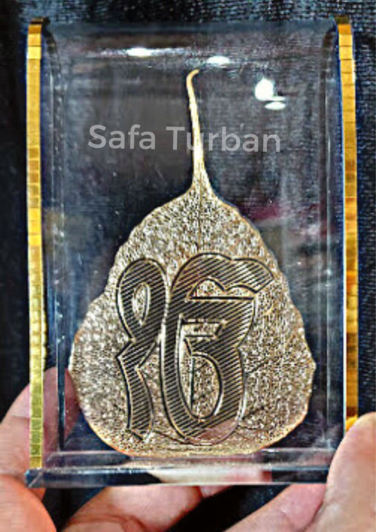 Car Dashboard Rectangular Shape Acrylic Showpiece, Religious Idol Statue for Mandir, Office & Home Décor (Ek Om Kar)