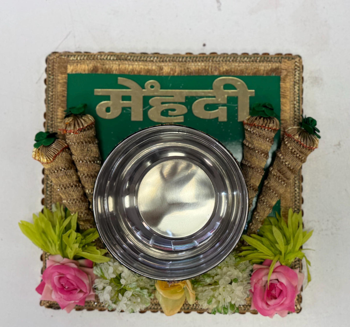 Mehndi Ceremony Platter, Mehndi Décor Mehndi Tray/ Heena Plate for Wedding with Bowl and 4pc Mehndi Cones