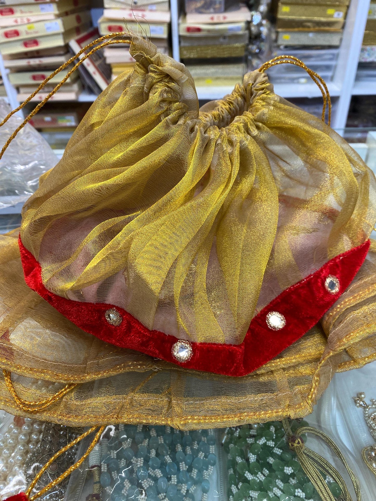 Wedding Accessories- 2 piece Lap Cover Set/ Bride & Groom Shagun/ Shagan Drawstring Bags / Wedding / Wedding Accessories