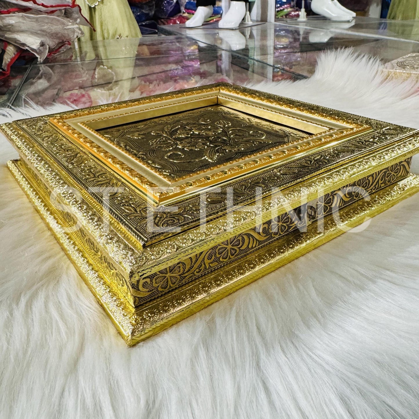 Decorative  Heavy Wooden  Handicraft Empty Dry Fruit Gift Box/Gifting Box/Wedding Box/Six sectional Box