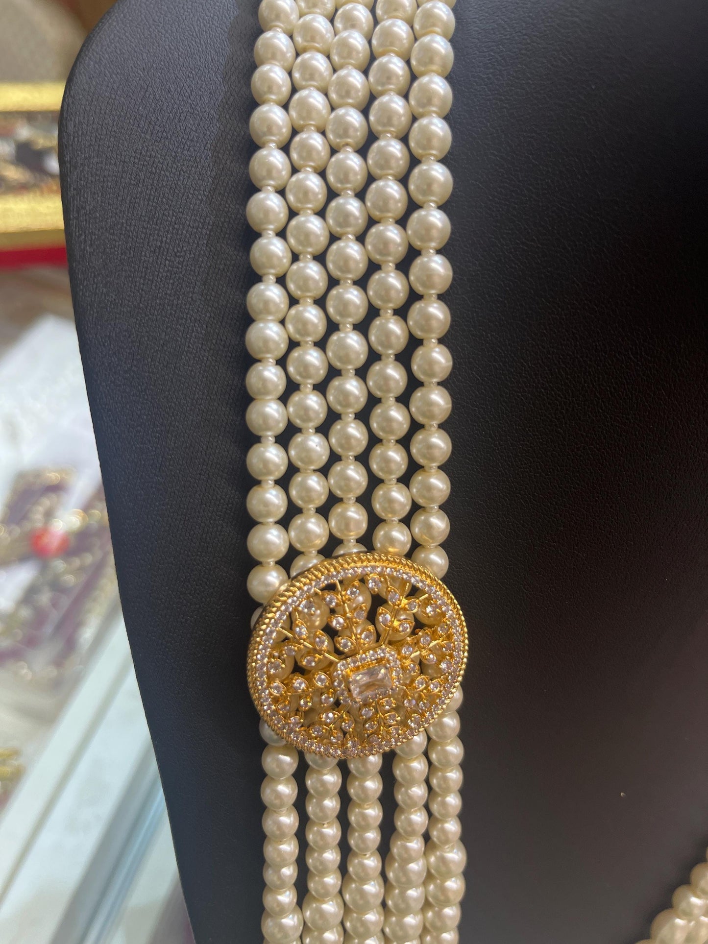 Indian Wedding- Pearl Necklace with Brooch for Men/Groom for Wedding (CreamBeads)