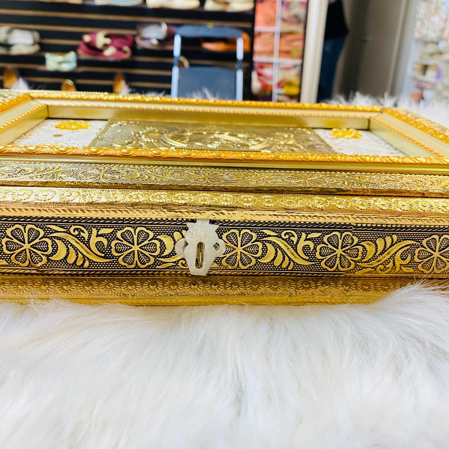 Decorative  Heavy Wooden  Handicraft Empty Dry Fruit Gift Box/Gifting Box/Wedding Box (empty box only)