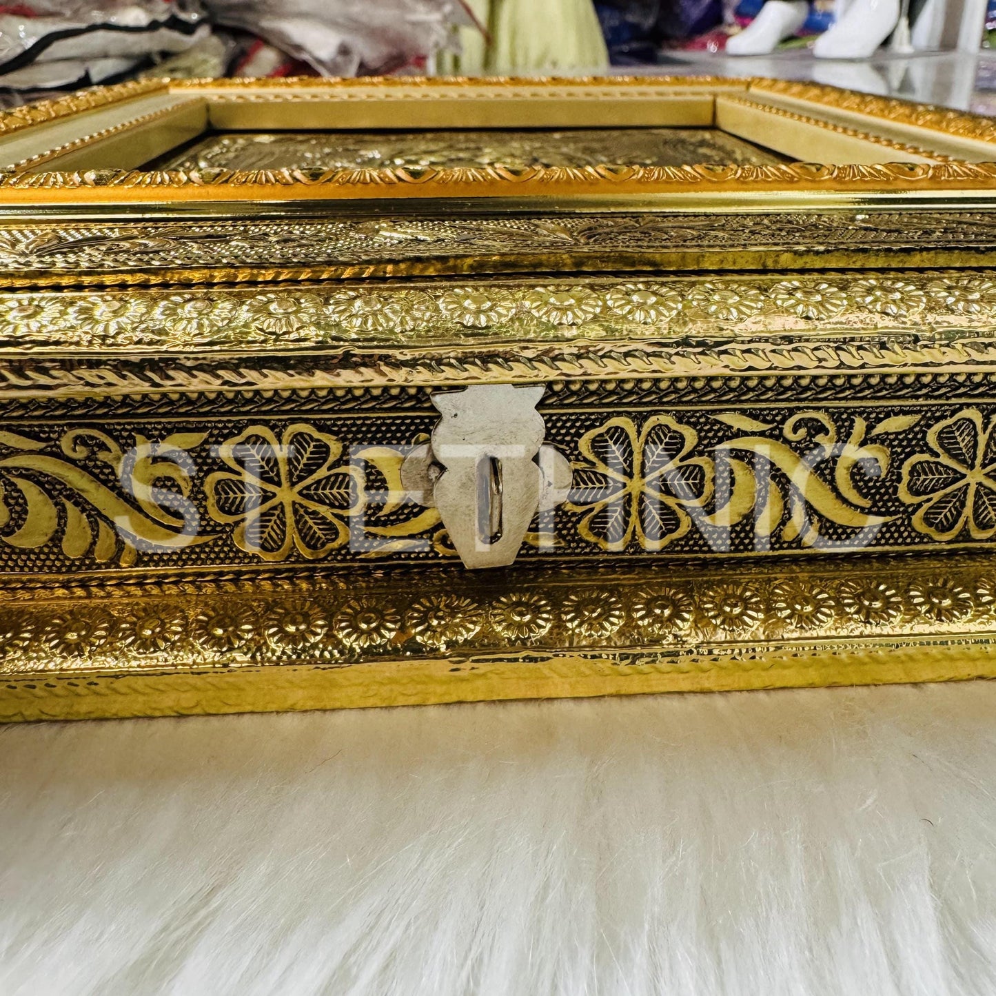 Decorative  Heavy Wooden  Handicraft Empty Dry Fruit Gift Box/Gifting Box/Wedding Box/Six sectional Box