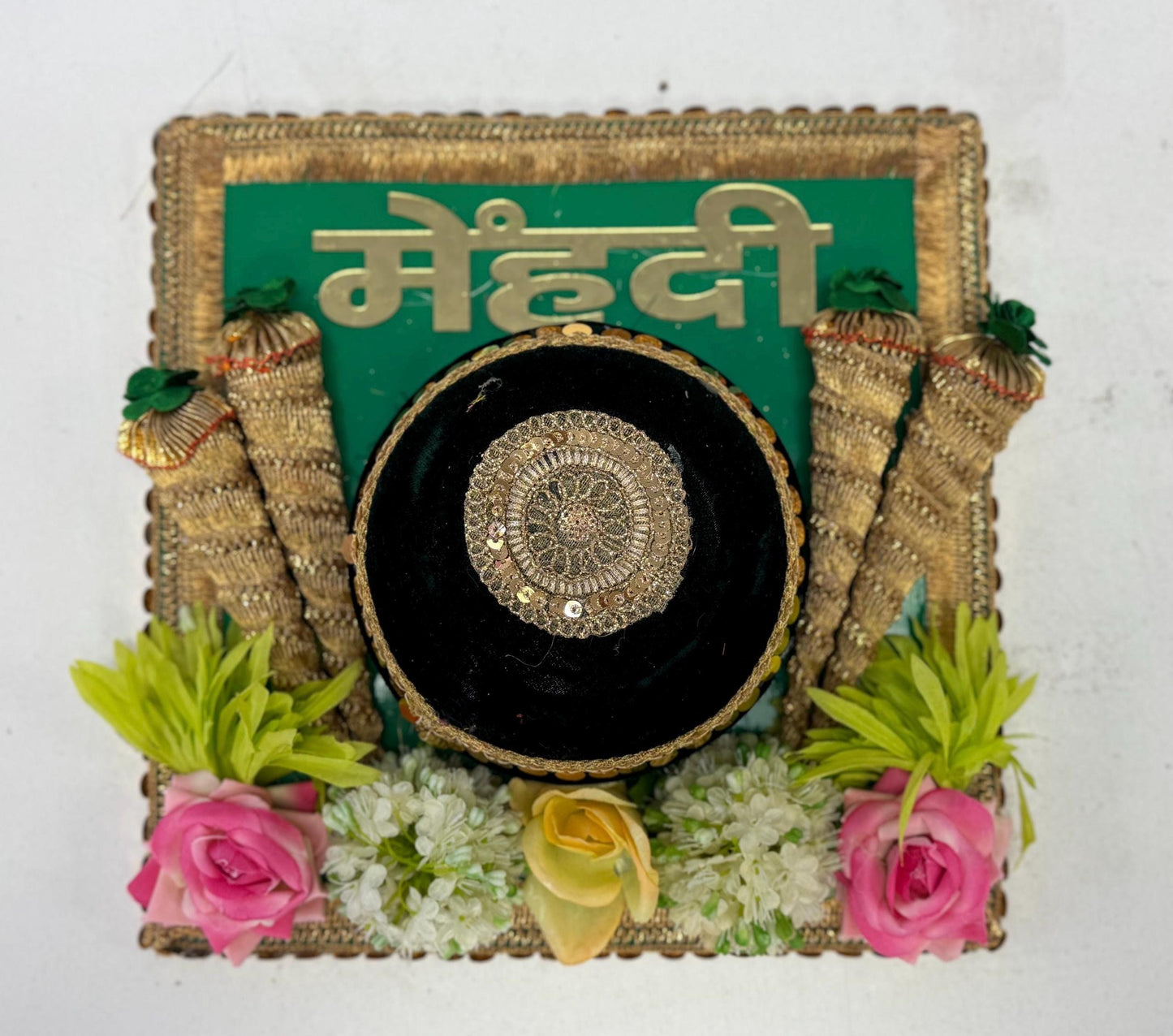 Mehndi Ceremony Platter, Mehndi Décor Mehndi Tray/ Heena Plate for Wedding with Bowl and 4pc Mehndi Cones