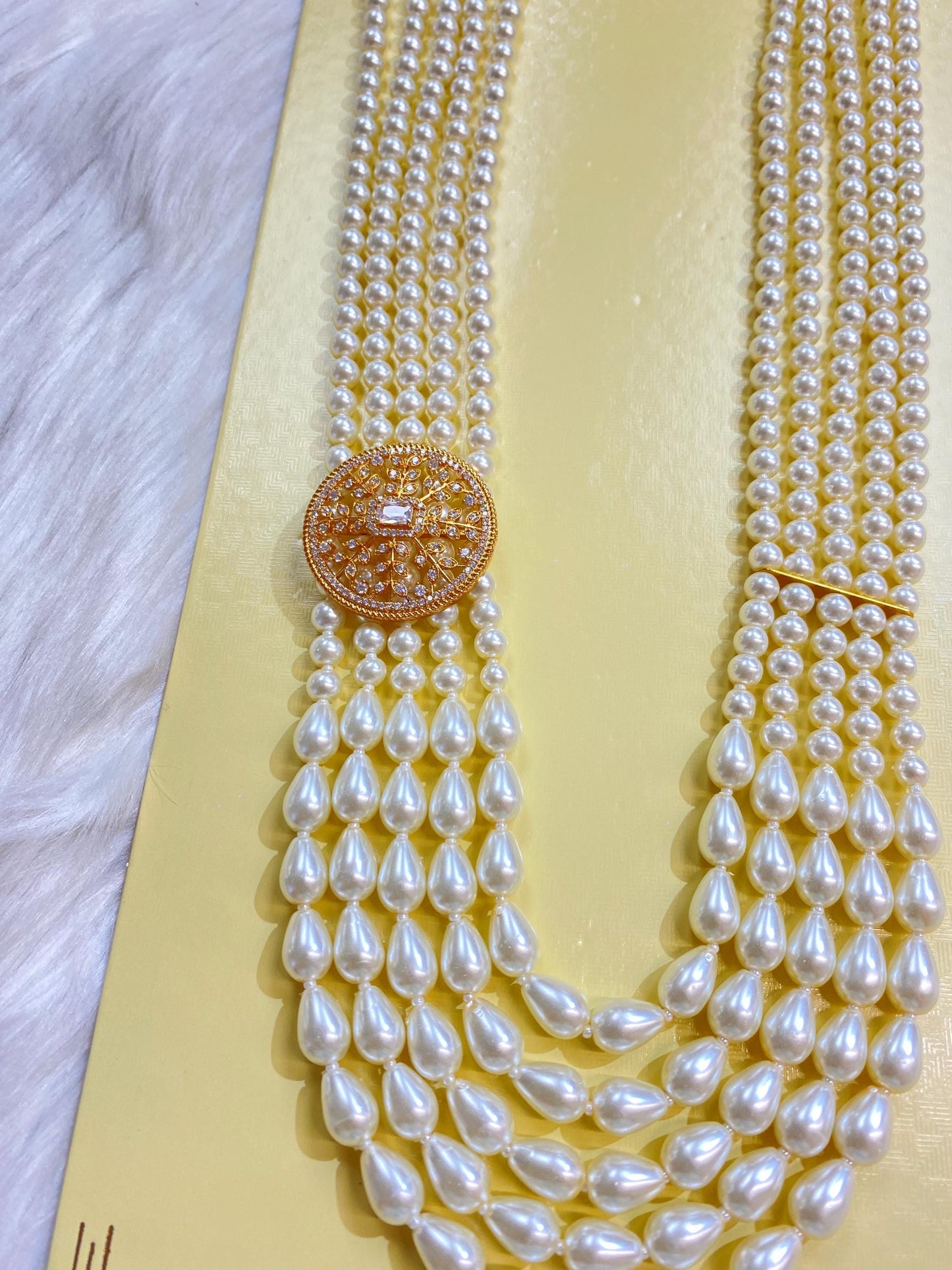 Indian Wedding- Pearl Necklace with Brooch for Men/Groom for Wedding (5Layers Pearl)