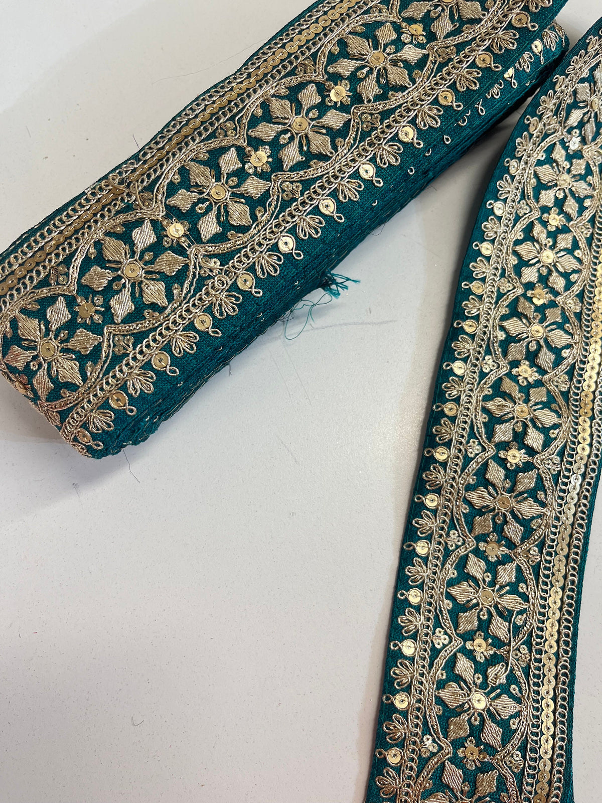 2.75" (inch) width Highlight Border Lace for Dresses, Sarees, Lehenga, Suits, Blouses, Dupatta, Chunri, and Craft (9 meters roll)