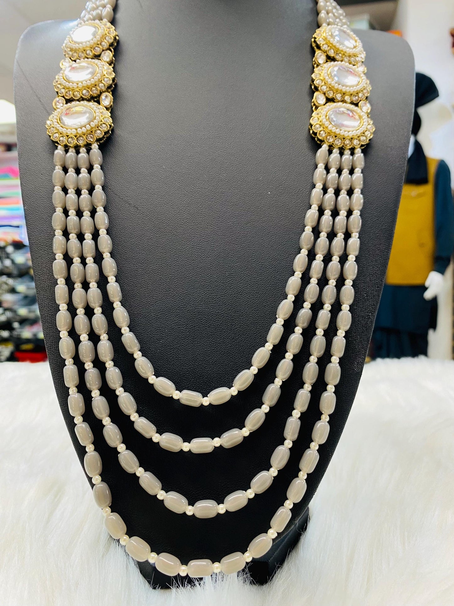 Indian Wedding-Grey PearlFour layer Necklace with Kundan Brooch for Men/Groom for Wedding (Grey/Golden Beads)