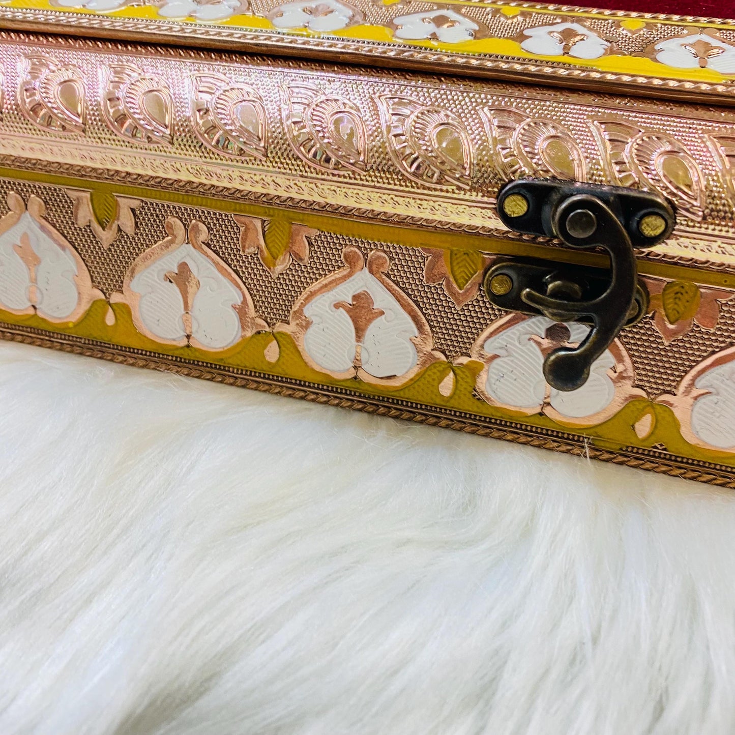 Decorative  Heavy Wooden  Handicraft Empty Dry Fruit Gift Box/Gifting Box/Wedding Box (empty box only)