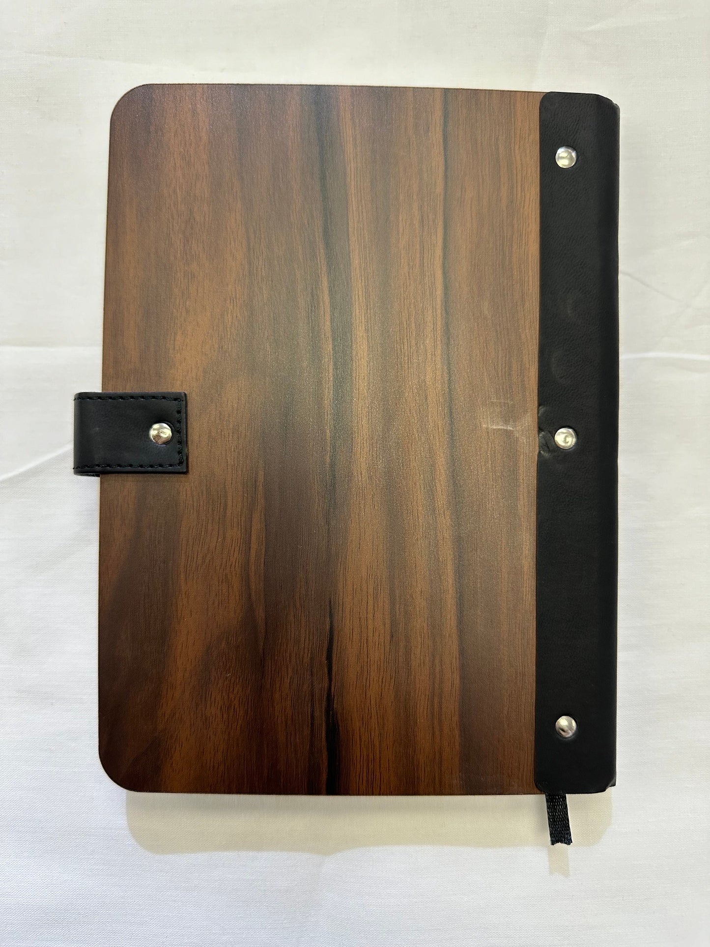 Hard Cover 2024 Sleek & Stylish Notebook with Pen | Executive Diaries/Planner/Notebook | Size 8.1 x 5.8 inches | Silver I MOQ 50pieces min.