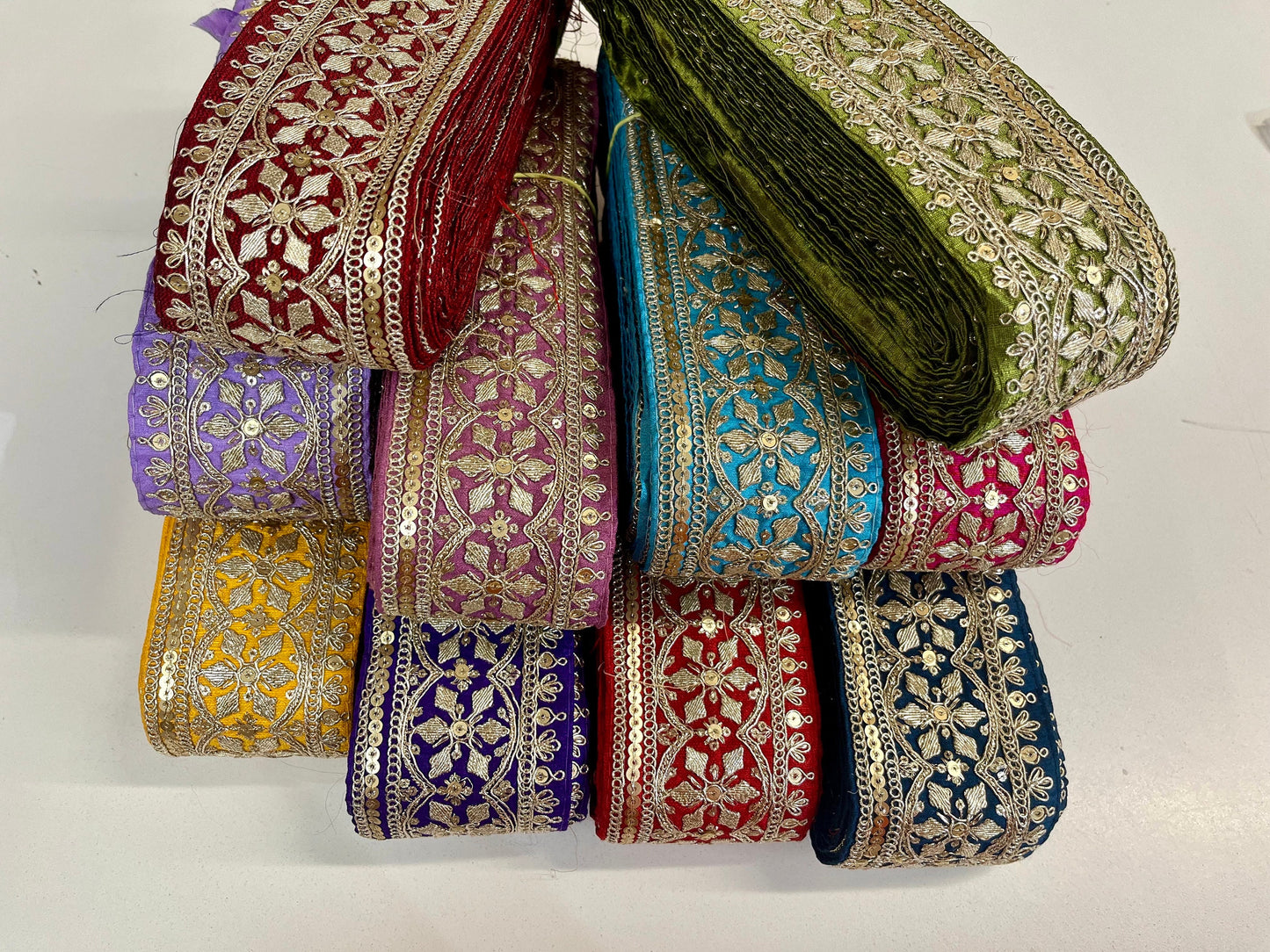 2.75" (inch) width Highlight Border Lace for Dresses, Sarees, Lehenga, Suits, Blouses, Dupatta, Chunri, and Craft (9 meters roll)