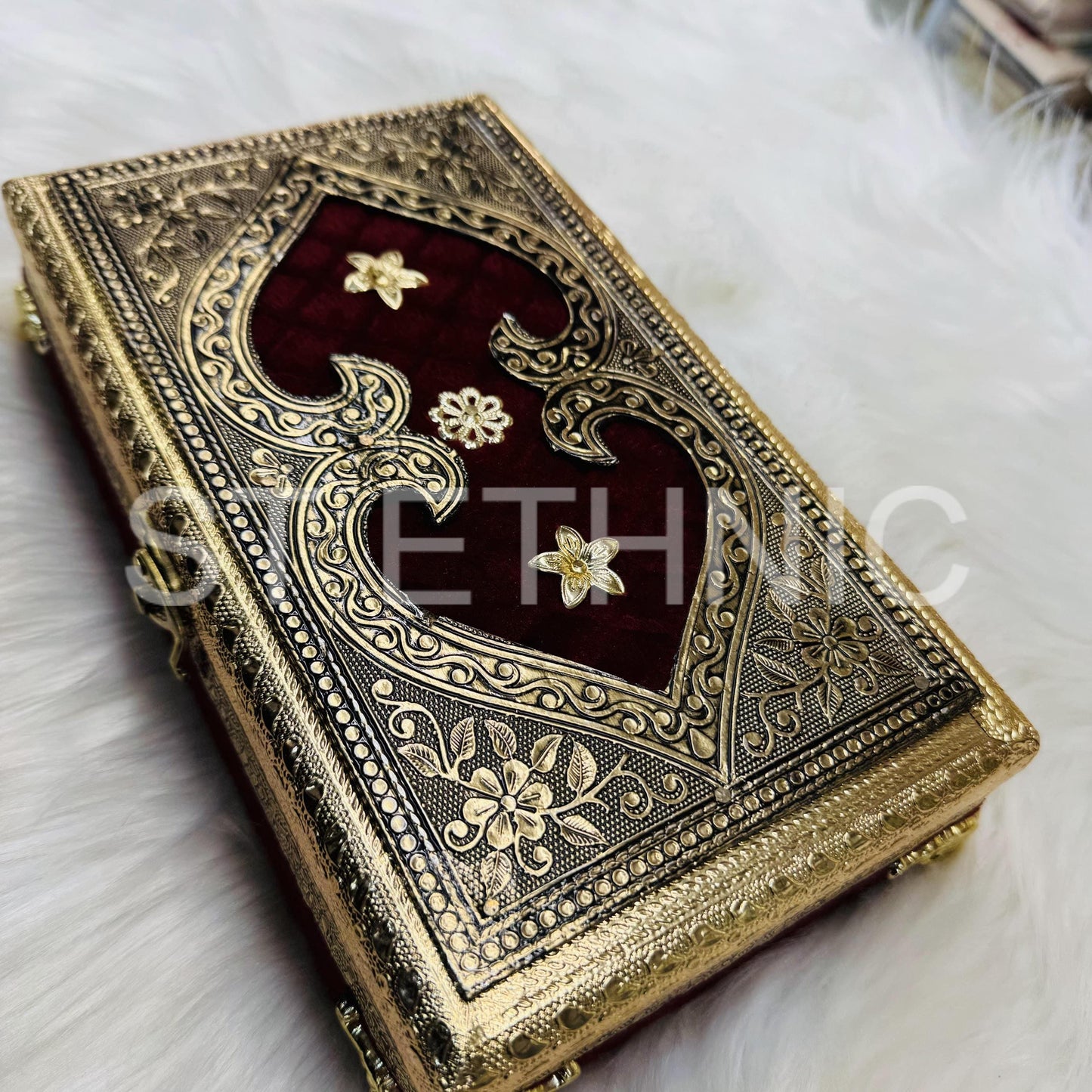 Decorative  Heavy Wooden  Handicraft Empty Dry Fruit Gift Box/Gifting Box/Wedding Box (empty box only)